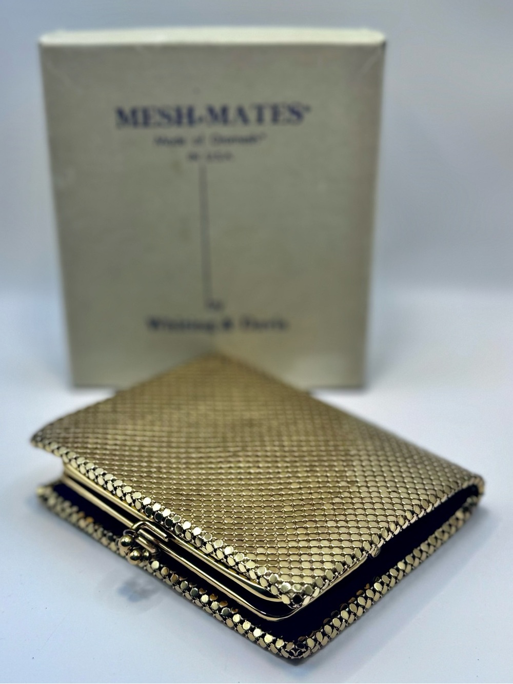 Vintage Whiting & Davis Gold Mesh Bifold Kiss Lock Coin Purse Wallet w/Box